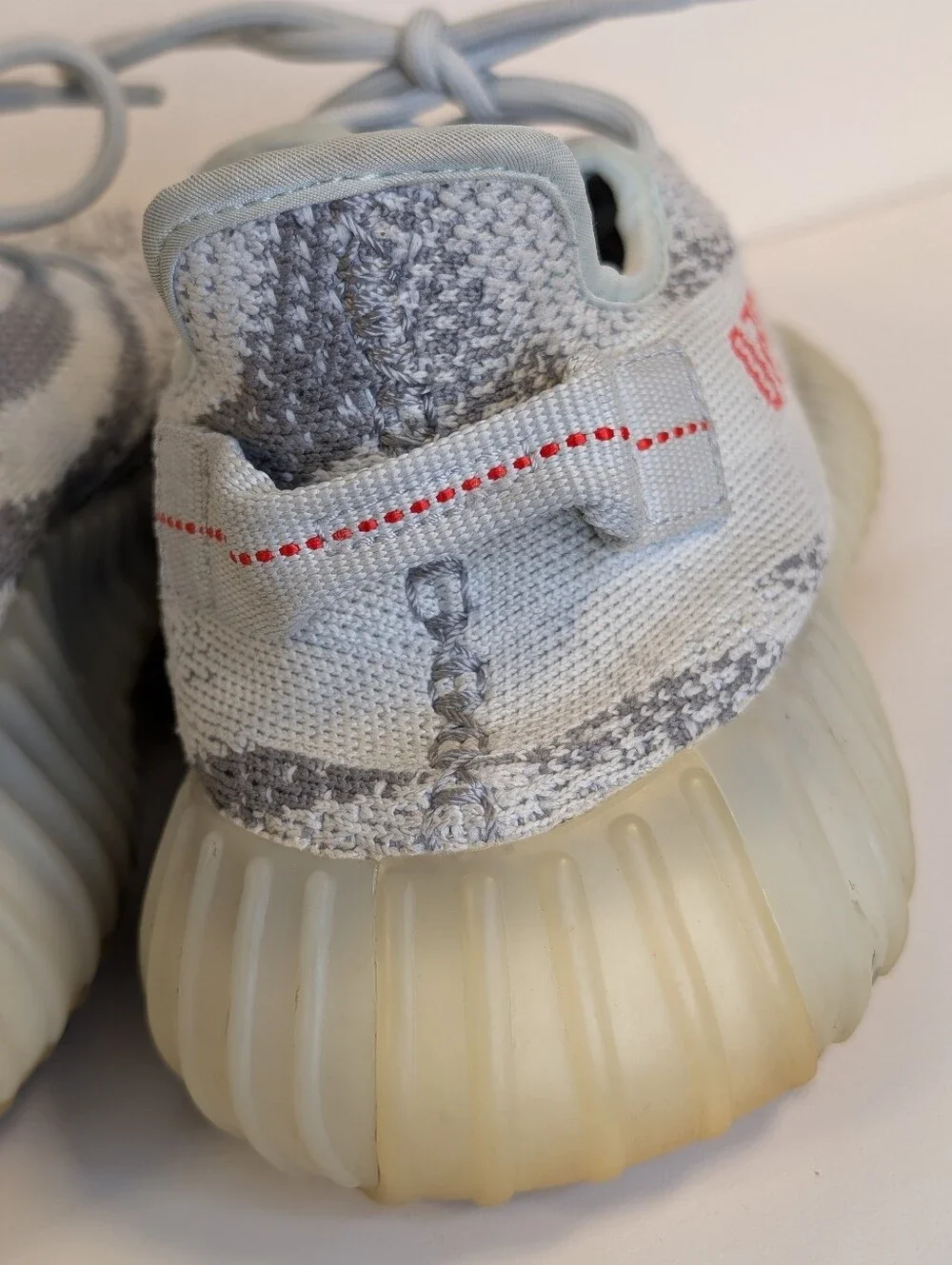 Adidas Yeezy Boost 350 V2 Blue Tint Sneakers Men’s 11 Gray White B37571